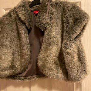 NWOTS Gorgeous faux fur crop jacket